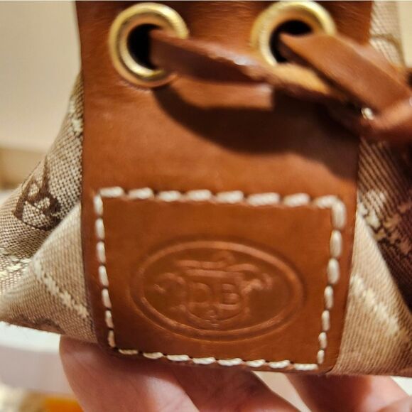 Vtg. Mint  Dooney & Bourke Signature Logo Brn/Tan Canvas w/Leather Trim Handbag - Picture 5 of 16